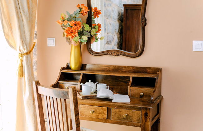 D & Sons Apartments - Photo 21