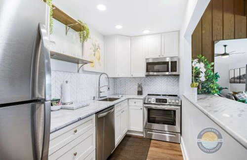 YOUR New Luxury Lakeview Condo w Pool Access - Foto 9