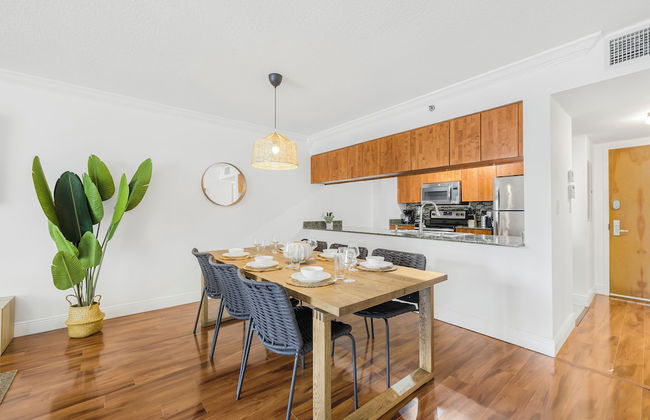 Sky High 31st Floor Condo W Parking - Foto 40