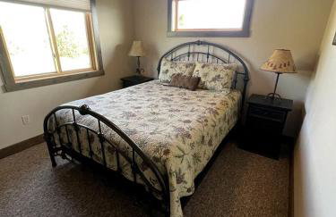 Charming Cabin with Mountain Views Near Madison River in Ennis, Montana - Foto 22