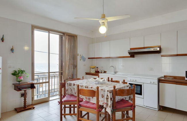 Belvilla by OYO Marinella House - Foto 6