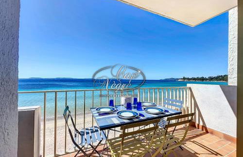 Appartement T2 vue mer, pieds dans l'eau avec accès direct à la plage de Cavalière - LE LAVANDOU - Foto 1