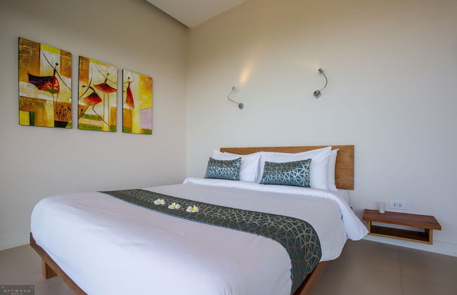 15 Bedroom Luxury Triple Sea View Villas - Photo 26