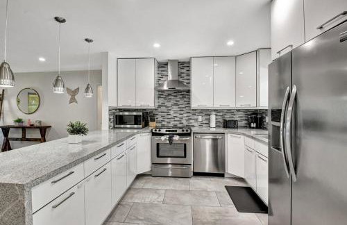 Tradewinds Ultimate Delray Beach Lifestyle 3BR2BA Home with Heated Pool - Foto 11