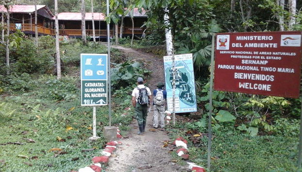 Entrada da trilha das cascatas