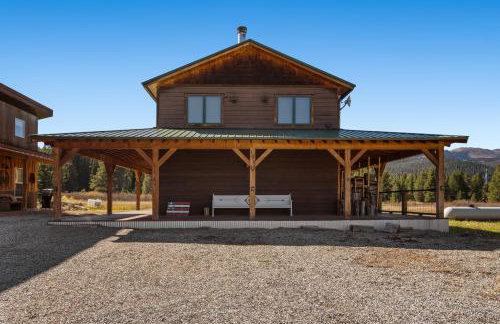 Bunk House Big House 2BR Mountain Views 7 min to Yellowstone - Foto 16