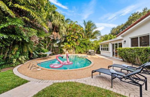 Solar Heated Pool Spa Tiki Hut Huge Backyard Hammock Retro Bikes - Foto 13