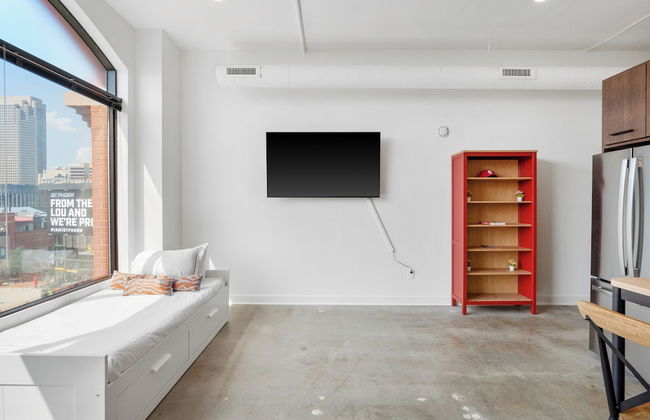 Ballpark Luxury Loft Steps from Arch - Photo 20