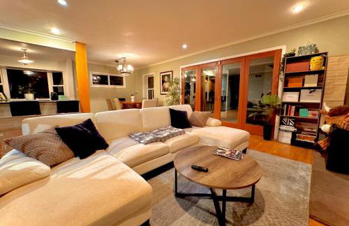 West LA - Family House & Private Yard - 10 mins from LAX & Beach - Foto 2