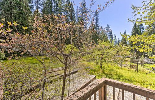 Vibrant Weaverville Escape with Deck and Creek! - Foto 20