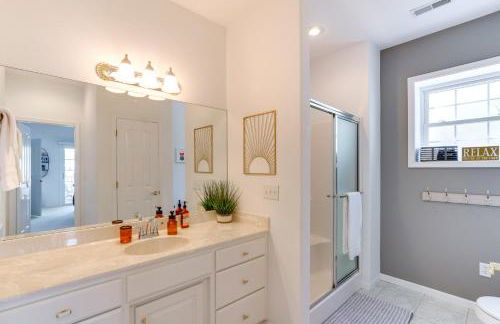 Lakeside Gravois Mills Home w/ Boat Slip + 4 Decks - Foto 32