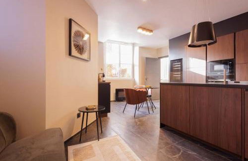 La suite du 21 - jacuzzi - sauna - centre ville - Foto 4