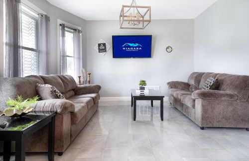 Large-Group Ready 8BR Home Near Niagara Falls & Casino - Foto 29