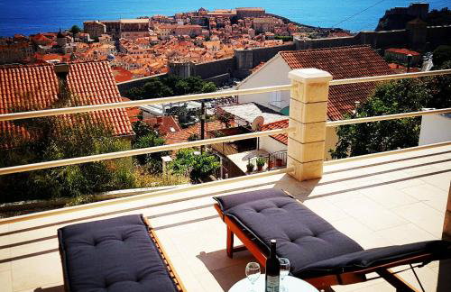 Old Town & Sea View - Photo 1