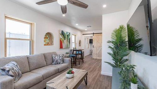 Downtown Bungalow -Duplex - EV Charger - Foto 5