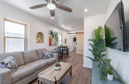 Downtown Bungalow -Duplex - EV Charger - Foto 5