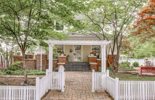 Stylish 3-Bedroom Home in Tulsa - Photo 57