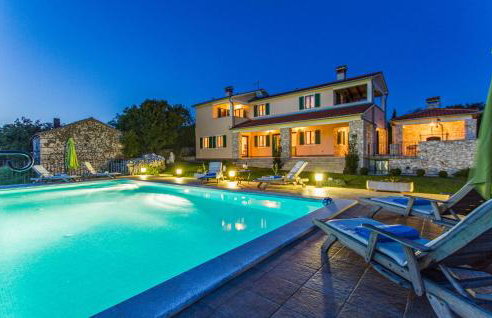 Awesome Home In Labin - Photo 8