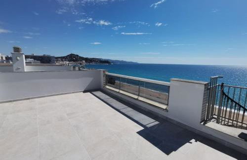Seafront apartment in Blanes S'Abanell Central Park - Photo 17