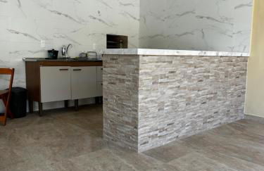 Casa de temporada em Lindoia - Com piscina e churrasqueira - Foto 5