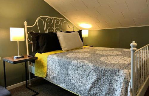 Charming 3 Bedroom Home 6 Beds Sleeps up to 12 - Foto 8