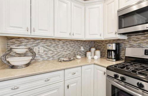 Balcony View, Updated Interior, Close to the Beach! - Foto 12