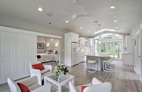 Contemporary Tacoma Cottage with Deck and Pond! - Foto 7