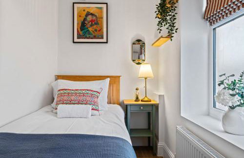 The Chester Nook - Handbridge Home with Parking - Photo 5