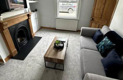 2-bedroom house in Cheltenham town centre - Photo 28