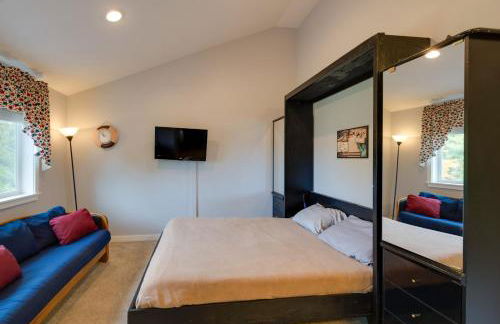 Herron Island Cabin with Deck Walk to Beach! - Foto 17