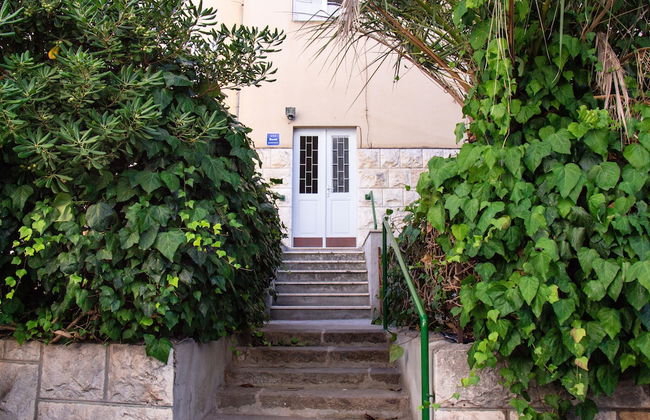 Lugo Apartments - Photo 26