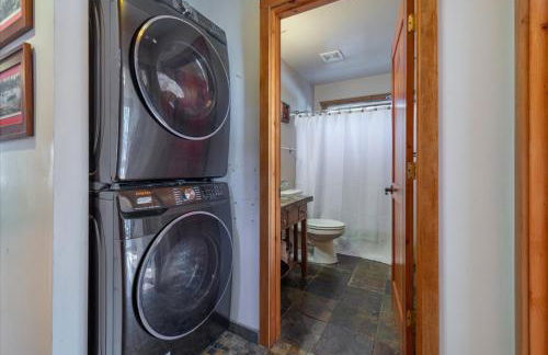 Lakeside Serenity Retreat - Photo 39