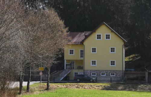 Ferienhaus am Bach mit großem Garten - Foto 35