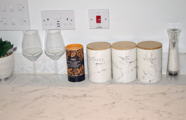 Impeccable 1bed Apartment in the Heart Ofgreenford - Foto 18