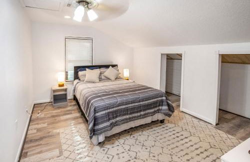 Kemah Boardwalk Retreat Sleeps 7 King Bed - Foto 6