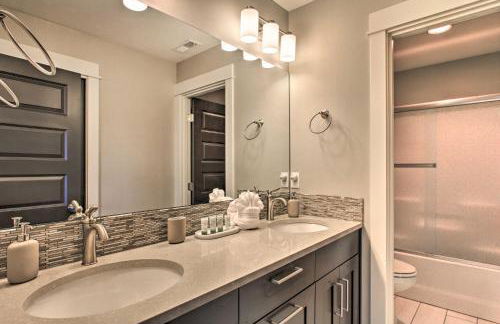 Bend Home with Patio and Fire Pits Less Than 3 Mi to Dtwn - Foto 17