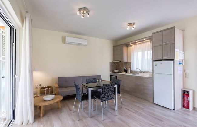 Estia Coastal Dream - Lush & Enchanting Garden Gem - Photo 13