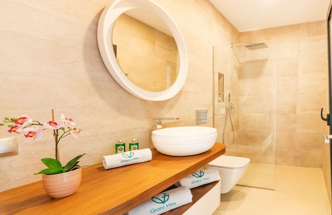 Montblau in Buger With 4 Bedrooms and 5 Bathrooms - Foto 16