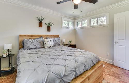 Lakeside Cedar Pines Bungalow 5 Mi to Main St! - Foto 15