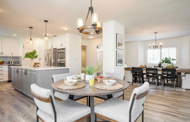 The Riesling Retreat by Avantstay Estate w/ Pool, Hottub, Putting Green & Pickle Ball Court! - Photo 42