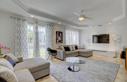 Private Patio Cali King Bed Walk to Las Olas - Foto 5