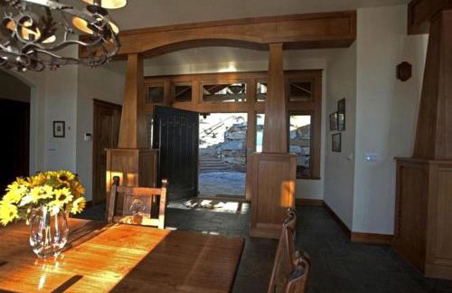 Lakeside Vacation Rental with Stunning Views and Spacious Interior on Flathead Lake, Montana - Foto 14