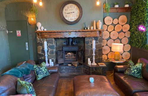 Private Pub-Group Stays Brecon Beacons Alderfalls - Photo 20