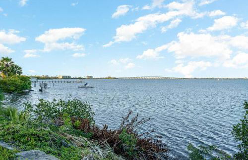 Charming 2Bd 1Bth Cottage near River - Melwood - Foto 17