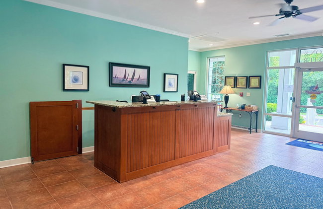 Bluewater Resort & Marina by Spinnaker Resorts - Photo 2