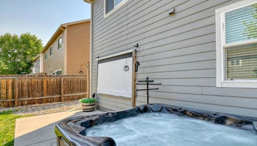 FlightDeck HotTub Fireplace NearAirport FamilyHome - Foto 5