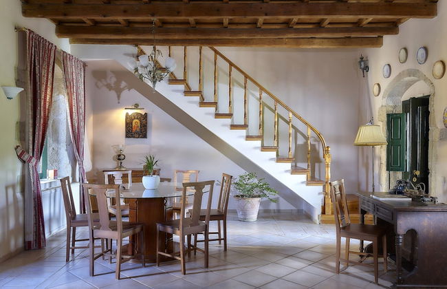 Castello Villa Daphnes - Private Pool & Whirlpool - Foto 2