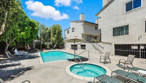 Burbank Bliss Retreat - Photo 5