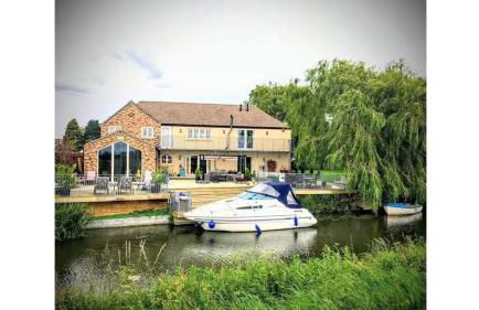 Riverside Lodge Self-Catering Apartment - Foto 1