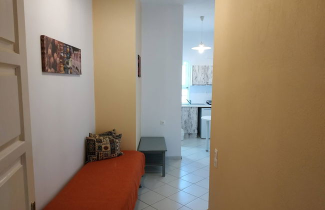 Small Apartment For 3 Pers 70meters From The Beach - Photo 15